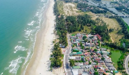 Sắp mở phố đi bộ dài 800m tại bãi biển đẹp nhất Quảng Ngãi