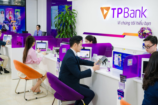 Thanh toán phí hạ tầng cảng biển dễ dàng qua TPBank Biz