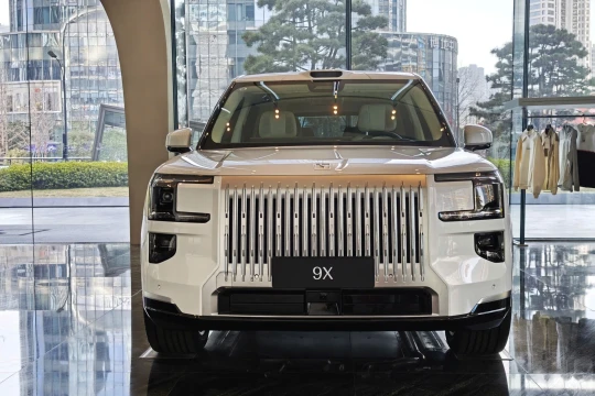 'Rolls-Royce Cullinan' của Trung Quốc mạnh 1.400 mã lực sắp về Đông Nam Á, giá dự kiến cao hơn cả xe siêu