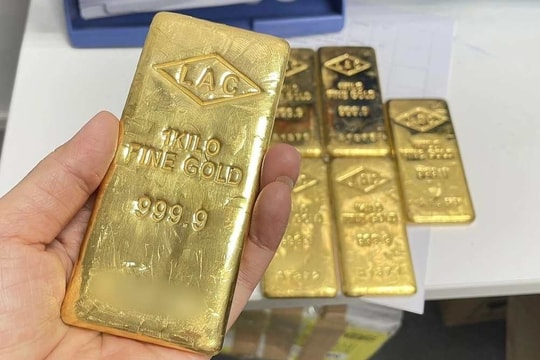 Khám xét xe ô tô phát hiện 70 chỉ vàng, Hồ Văn Thủy bị bắt ngay tại chỗ