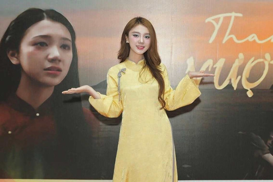 Chân dung nữ diễn viên SN 2003, lần đầu lên màn ảnh rộng với vai diễn về 'địa ngục trần gian' Côn Đảo