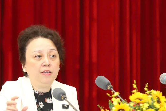 TPHCM thông tin vụ thực phẩm bẩn vào trường học, hàng hóa ùn tắc