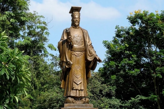 Vị vua kiệt xuất của Việt Nam có thể được UNESCO vinh danh: Là người viết Chiếu dời đô, gắn liền với Thăng Long nghìn năm văn hiến