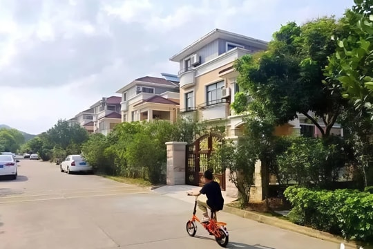 Ngôi làng phát 'tiền thưởng Tết' cho người dân, trên 16 tuổi nhận 130 triệu, trẻ 1 tuổi cũng được cấp tới 34 triệu đồng