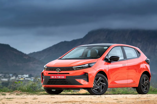 Mẫu hatchback hạng B giá chỉ 175 triệu với thiết kế thể thao, an toàn đạt 5 sao: Nội thất hiện đại, trang bị 6 túi khí, phanh ABS và EBD, ‘đấu thẳng’ với Hyundai i10