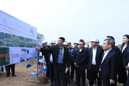 Lãnh đạo Hà Nội chúc Tết, kiểm tra tiến độ dự án cầu Tứ Liên, Nhà hát Opera