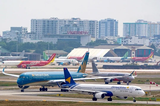 Đề xuất phải hoàn vé cho hành khách nếu chuyến bay chậm 3 giờ