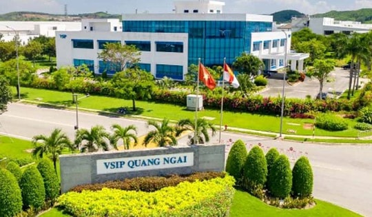 Điện đàm với Thủ tướng Chính phủ, Singapore cam kết tiếp tục mở rộng VSIP, mục tiêu 30 khu vào năm 2026