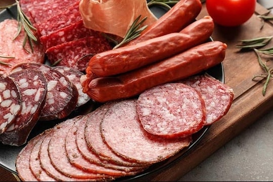 Nếu bạn không muốn bị ung thư sớm, hãy hạn chế ngay 7 nhóm thực phẩm này