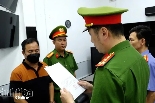 Khám xét nơi làm việc, khởi tố Giám đốc Thiên Trường