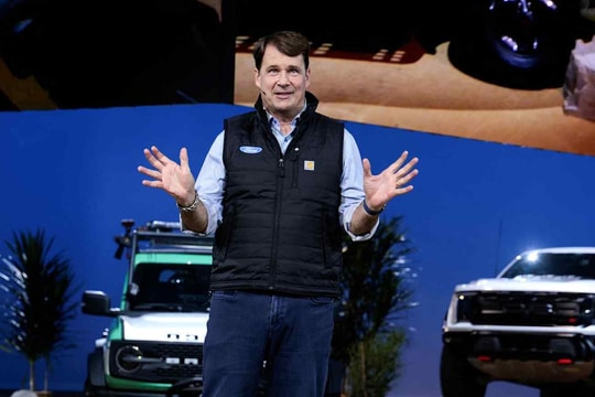 Báo lỗ hơn 8 tỷ đô, CEO Ford cảnh báo ‘ẩn số Trung Quốc’ có thể làm đảo lộn cuộc chơi toàn cầu