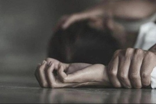Điều tra một cựu giáo viên 79 tuổi