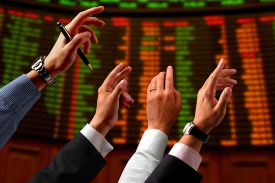 Khối ngoại gom hơn 1.400 tỷ đồng một mã ngân hàng trong phiên chứng khoán bùng nổ