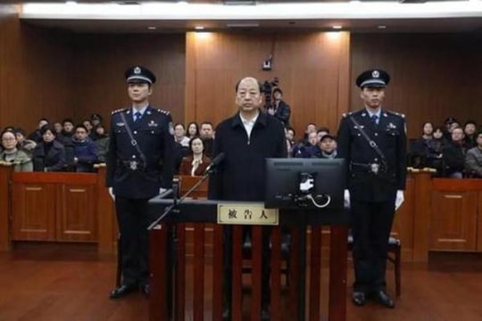 Tuyên án 15 năm tù, tịch thu toàn bộ tài sản của Chủ tịch công ty điện lực Trung Quốc