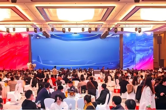 Nhân viên gắn bó 10 năm bị đuổi việc vì từ chối diễn văn nghệ trong tiệc Tất niên, tòa yêu cầu công ty bồi thường hơn 750 triệu đồng