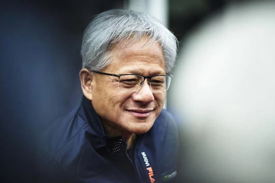 Tài sản bốc hơi 8 tỷ USD, CEO Nvidia Jensen Huang rơi khỏi top 10 tỷ phú giàu nhất thế giới