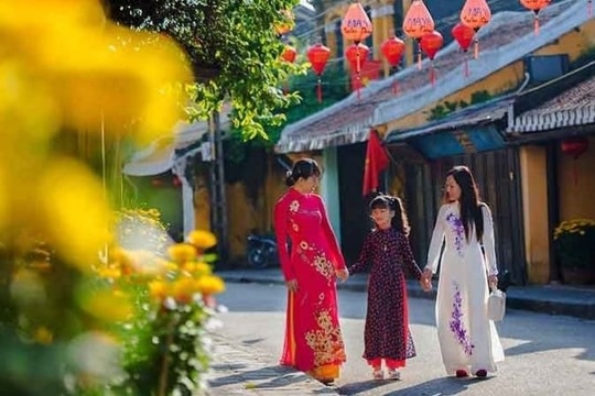 Mùng 2 Tết Bính Ngọ 2026 xuất hành giờ nào, hướng nào thì đẹp?