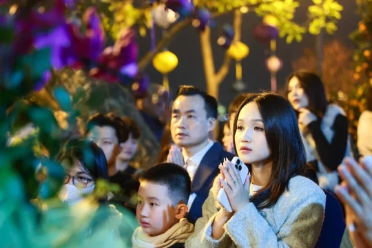 Tục mua muối và lưu ý khi đi lễ chùa, hái lộc đầu năm