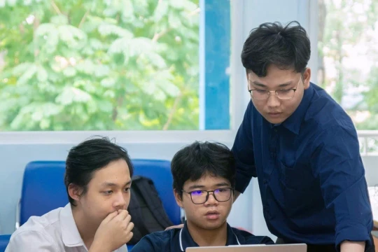 Hành trình gen Z xứ dừa từ trường làng đến 'biển lớn' AI