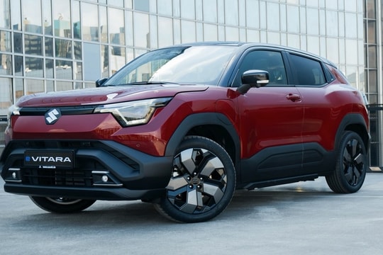 Suzuki ‘thấu hiểu’ khách hàng khi bán mẫu SUV điện giá chỉ 315 triệu: Chạy xa tới 543km/1 lần sạc, nội thất tiện nghi cao cấp và an toàn đạt 5 sao