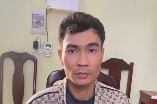 Kiểm tra một nhà nghỉ, bắt khẩn cấp Bùi Hoàng Thông SN 1994
