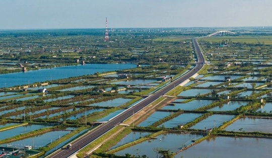 Kỳ tích tuyến đường ven biển rút ngắn hành trình 220km giữa 2 tỉnh từ 2,5 giờ chỉ còn 90 phút