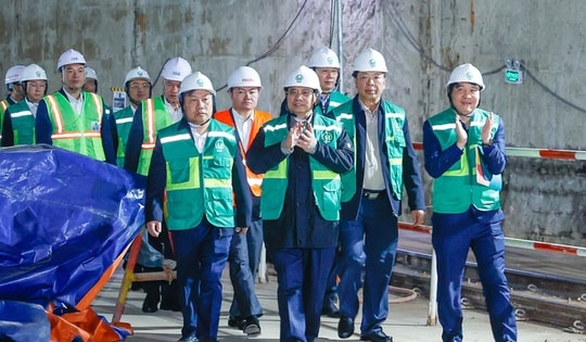 Kiểm tra tuyến metro ngầm đầu tiên của Hà Nội gần 35.000 tỷ, Thủ tướng chỉ đạo nóng