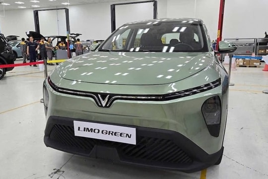 MPV điện 7 chỗ bán gần 4.000 xe/tháng, 'nghiền nát' Innova Cross và Custin ngay đầu 2026