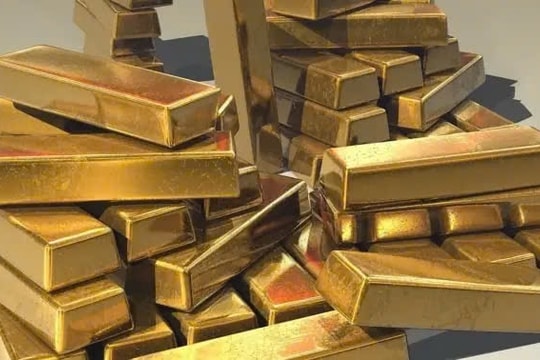 Quốc gia trụ cột BRICS bất ngờ bán ra 300.000 ounce vàng, chốt lời hàng tỷ USD
