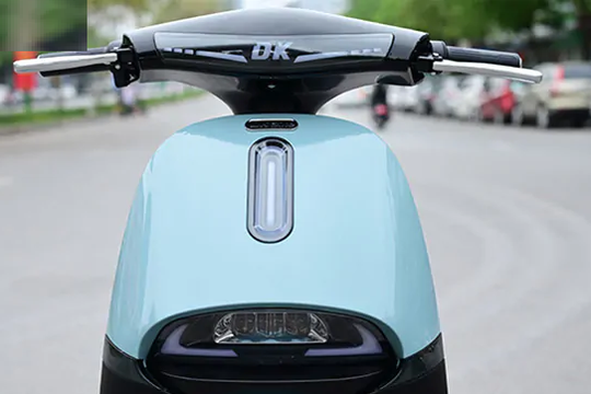 Xe điện giá mềm nhưng chạy 80–85 km mỗi lần sạc: chở 2 người, liệu có 'đủ đô' cho phố thị?