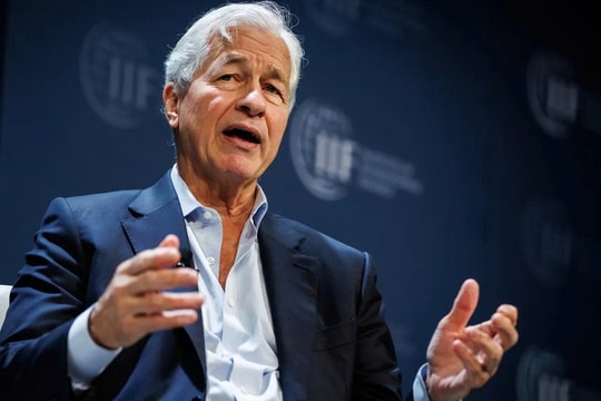 CEO JPMorgan cảnh báo: Nhiều ngân hàng đang làm những điều 'ngớ ngẩn', xuất hiện nguy cơ sụp đổ dây chuyền như khủng hoảng 2008