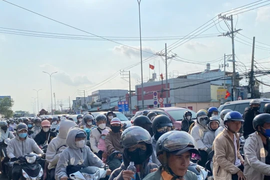 TPHCM lý giải dòng người quay lại TP.HCM ngay sau Tết tăng vọt