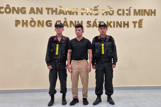 Ca sĩ Lương Bằng Quang, chồng Ngân 98 đối diện nguy cơ bị tạm hoãn xuất cảnh