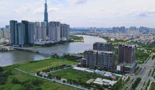 Bức tranh địa ốc TP. HCM đầu năm 2026: Nhu cầu thuê tăng mạnh, thị trường mua bán thận trọng