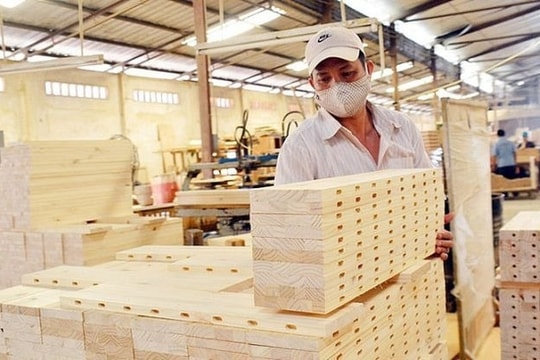 Mỹ vừa áp thuế tạm thời 10%, ngành tỷ đô của Việt Nam chớp cơ hội, đơn hàng về dồn dập