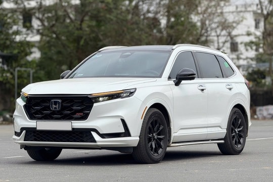 Chạy 6.800km chưa hết rốt-đa, chủ xe Honda CR-V e:HEV RS nhập Thái Lan quyết định rao bán và tuyên bố thẳng tình trạng xe: Giá có 'rẻ như cho'?