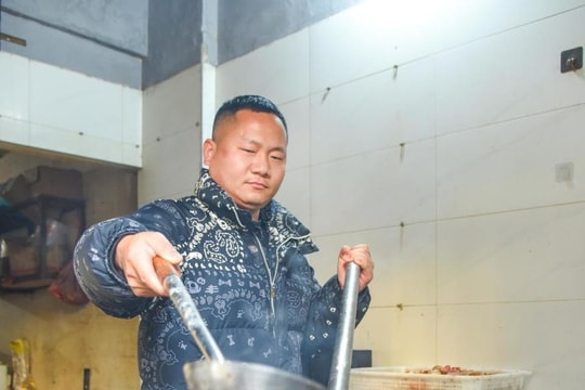 Từ trẻ mồ côi thành chủ chuỗi nhà hàng, kiếm 14 tỷ mỗi năm