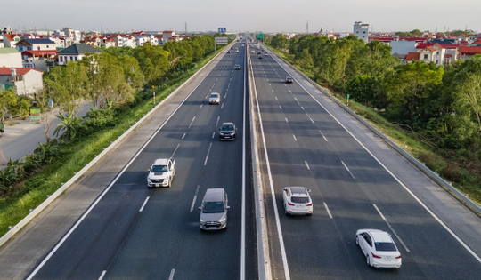 Ngày mai, Việt Nam chính thức thu phí 5 tuyến cao tốc này