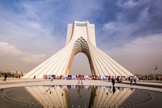 Thế giới đang ở năm 2026, lý do gì Iran đang sống ở năm 1404?