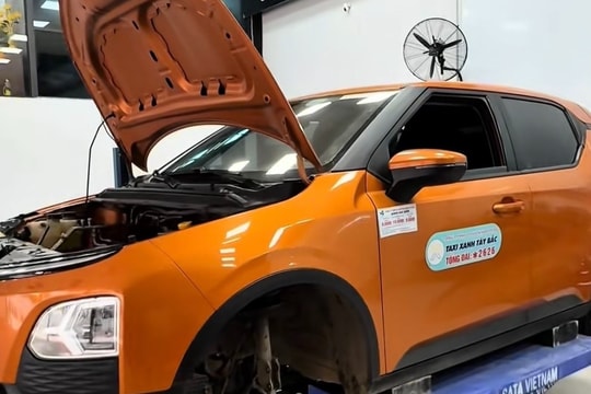 VinFast VF 5 chạy ròng rã 320.000km, chủ xe mang xe đi sửa, đại diện gara không ngại vạch thẳng độ chai pin cùng tình trạng chiếc xe ở thời điểm hiện tại