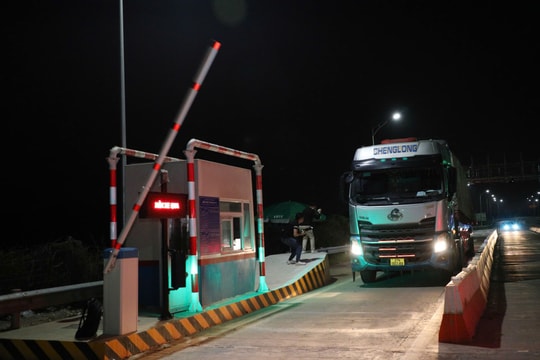 Chính thức thu phí 5 tuyến cao tốc Bắc-Nam: Mở ra giai đoạn mới trong vận hành hạ tầng giao thông quốc gia