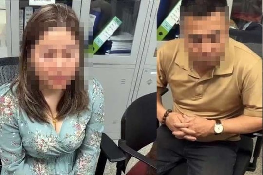 Kiểm tra 5 người, Hải quan sân bay Nội Bài phát hiện gần 13kg kim loại màu vàng