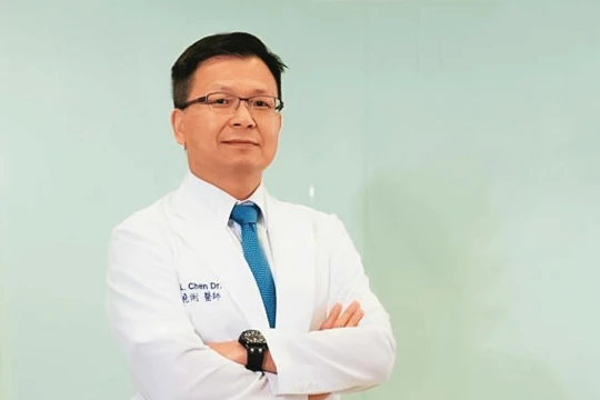 Tuyên phạt tù, buộc nộp hơn 4,1 tỷ đồng đối với một Phó Giám đốc bệnh viện