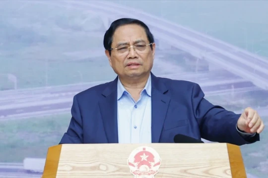 Thủ tướng yêu cầu bố trí vốn ngay cho các dự án giao thông đang triển khai