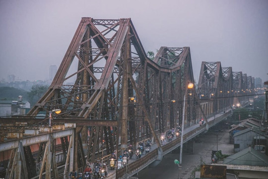 Phát hiện 'tháp Eiffel nằm ngang' ngay giữa lòng Hà Nội, từng là công trình dài thứ hai thế giới