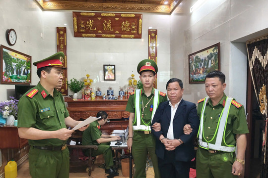 Bắt khẩn cấp ‘luật sư’ Triệu Văn Quân