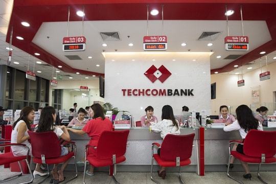 Gửi tiết kiệm 100 triệu đồng tại Techcombank, 1 năm sau nhận về bao nhiêu?