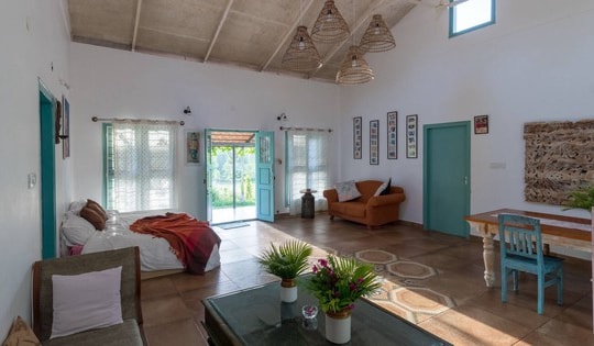Tận hưởng không gian sống bình yên trong căn nhà 200m2 giữa khu vườn xanh mát giữa vùng quê
