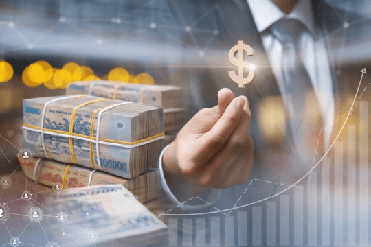 Lãi suất tiết kiệm vượt mốc 8%/năm: Chuyên gia khuyên người dân cần thay đổi ngay cách giữ tiền