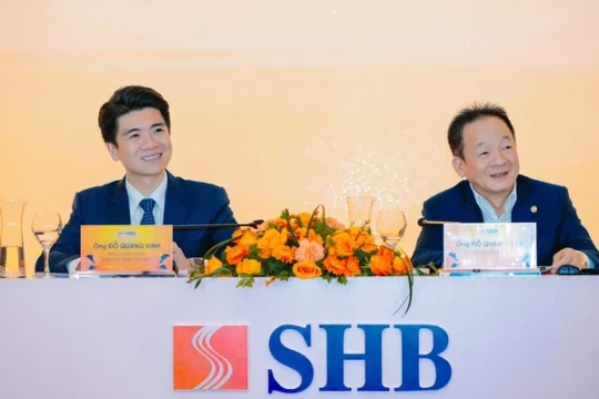 Dragon Capital, PVI AM, KIM, Hanwha Life, Vina Capital và hàng loạt quỹ lớn tham gia rót vốn vào SHB